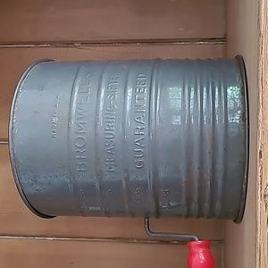 Bromwell'e vintage sifter